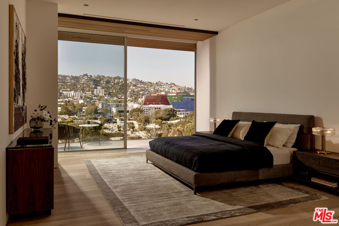 8899 Beverly Blvd Unit: 9A