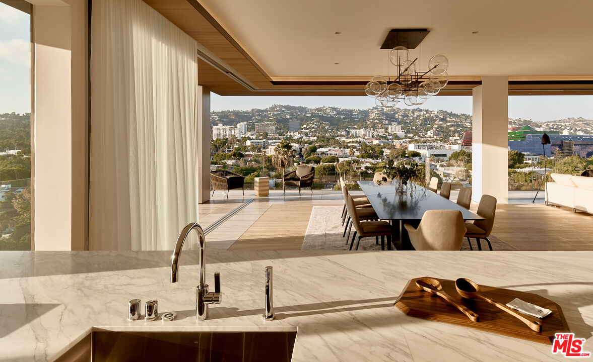 8899 Beverly Blvd Unit: 9A