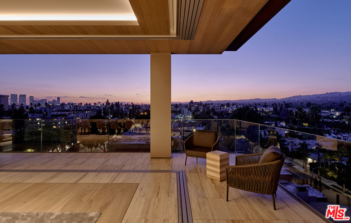 8899 Beverly Blvd Unit: 9A