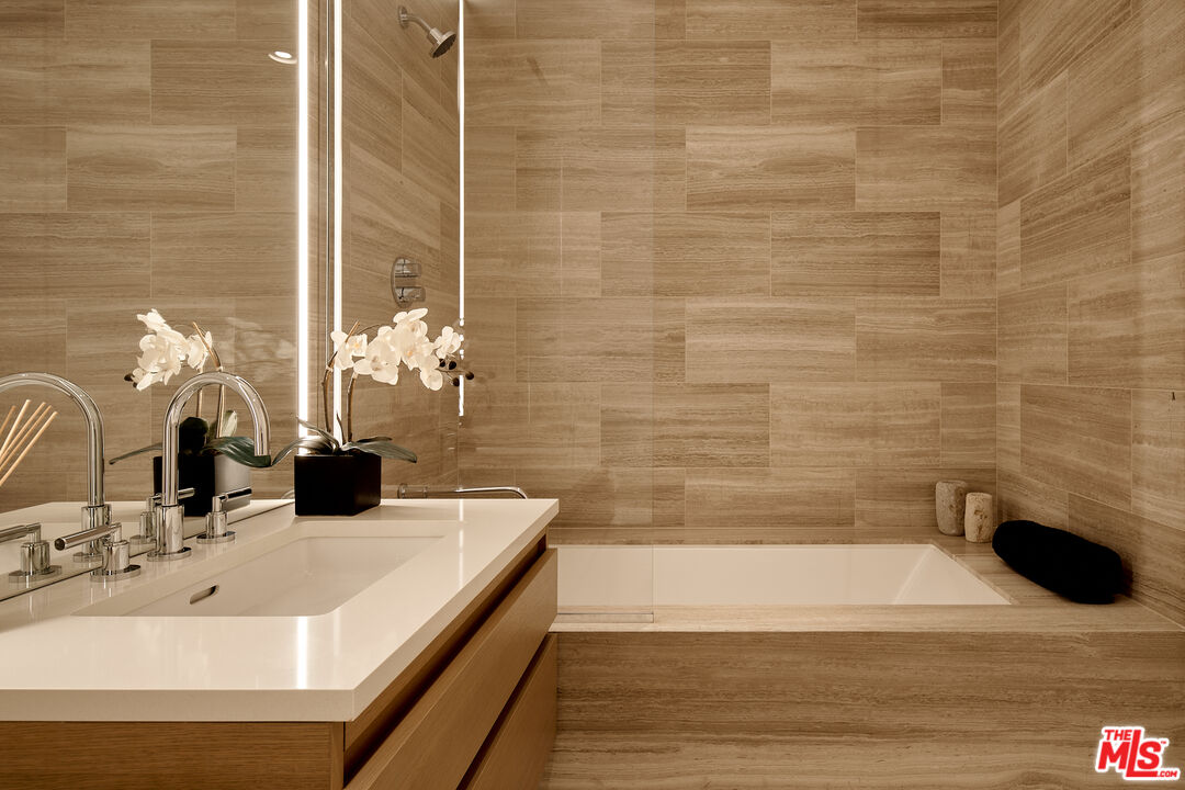 8899 Beverly Blvd Unit: 9A