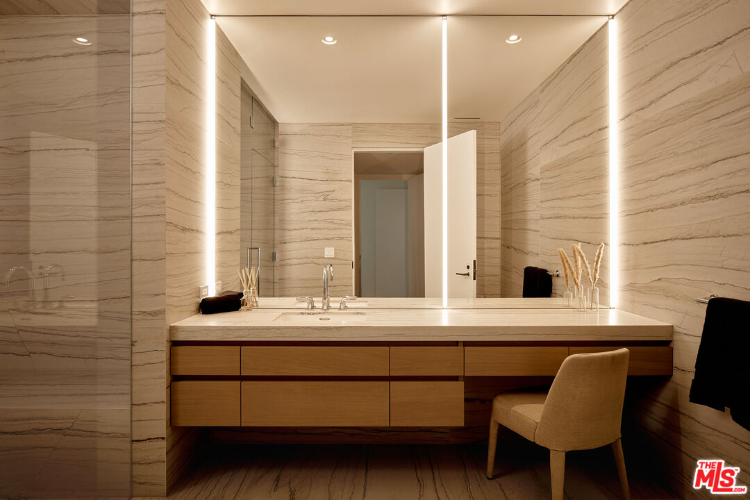 8899 Beverly Blvd Unit: 9A