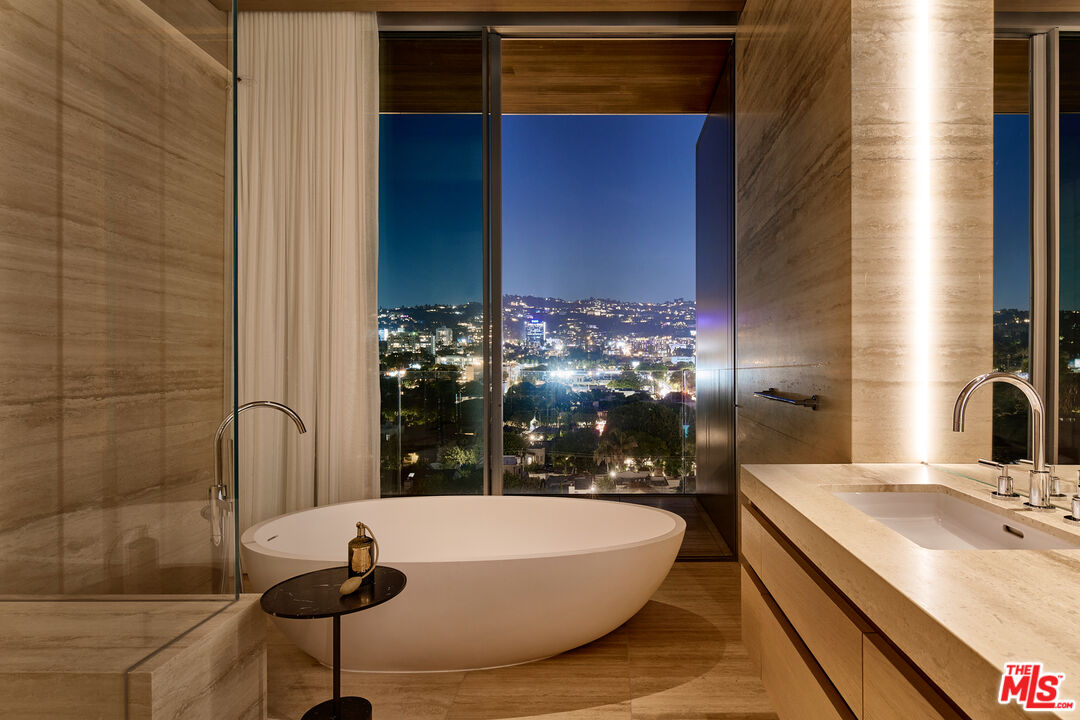 8899 Beverly Blvd Unit: 9A