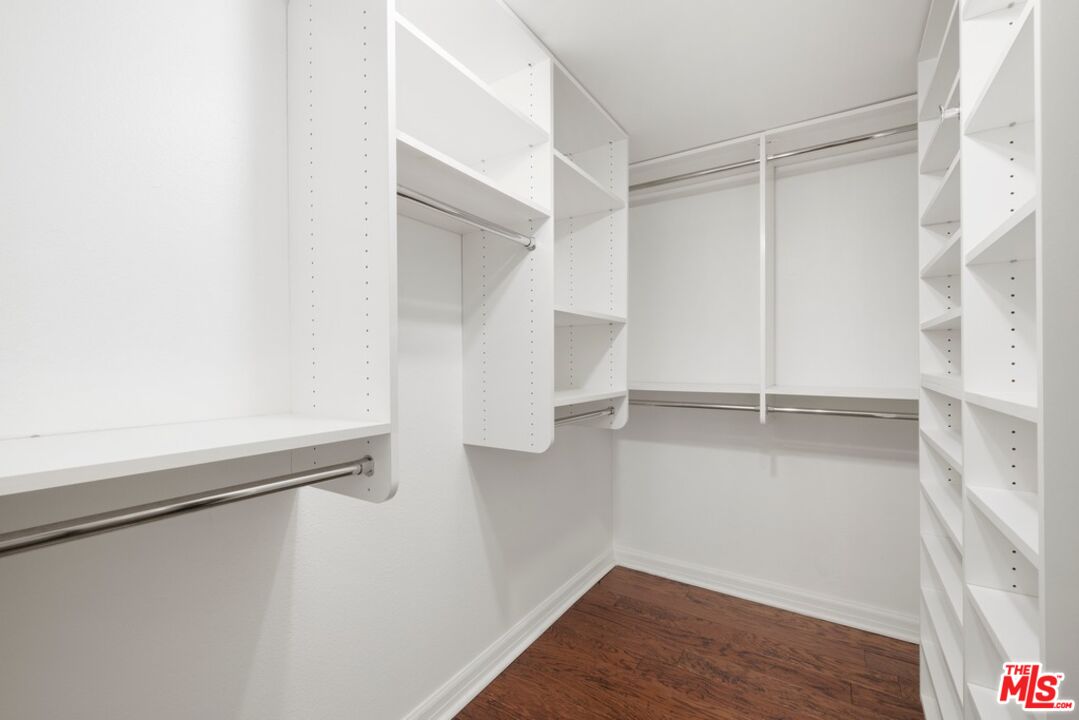 18 Union Jack St Unit: 301