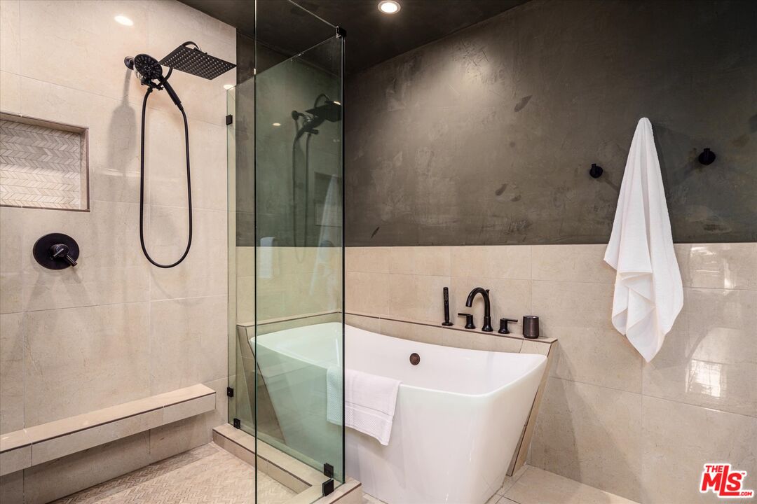 1059 Marco Pl