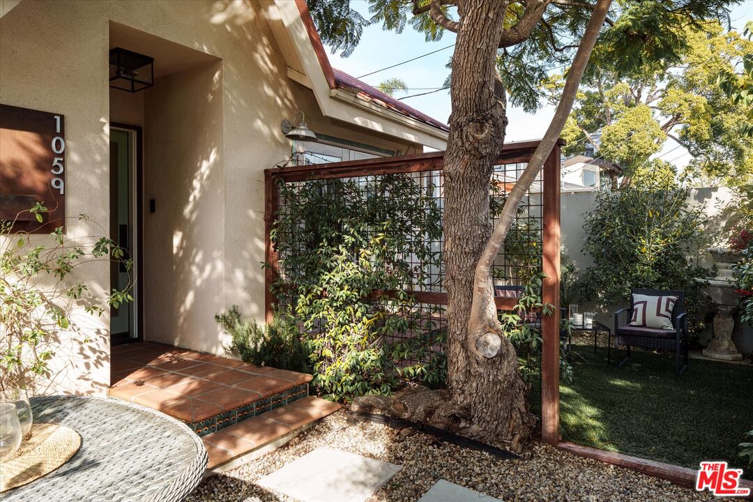 1059 Marco Pl
