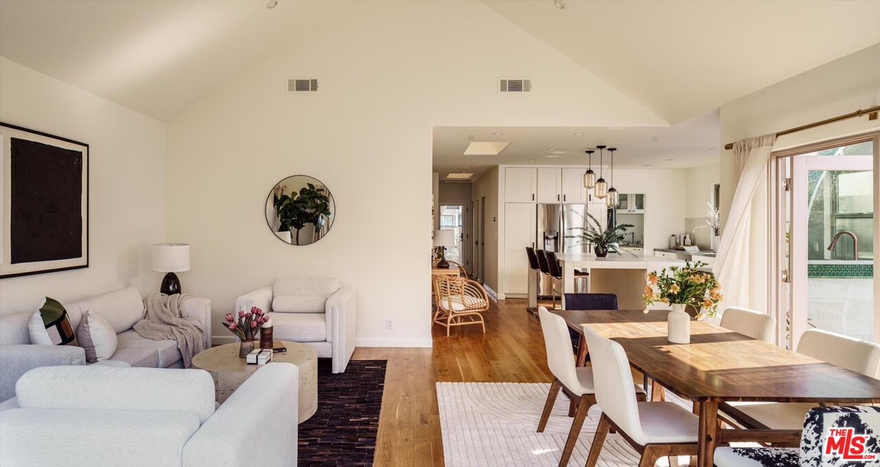 1059 Marco Pl