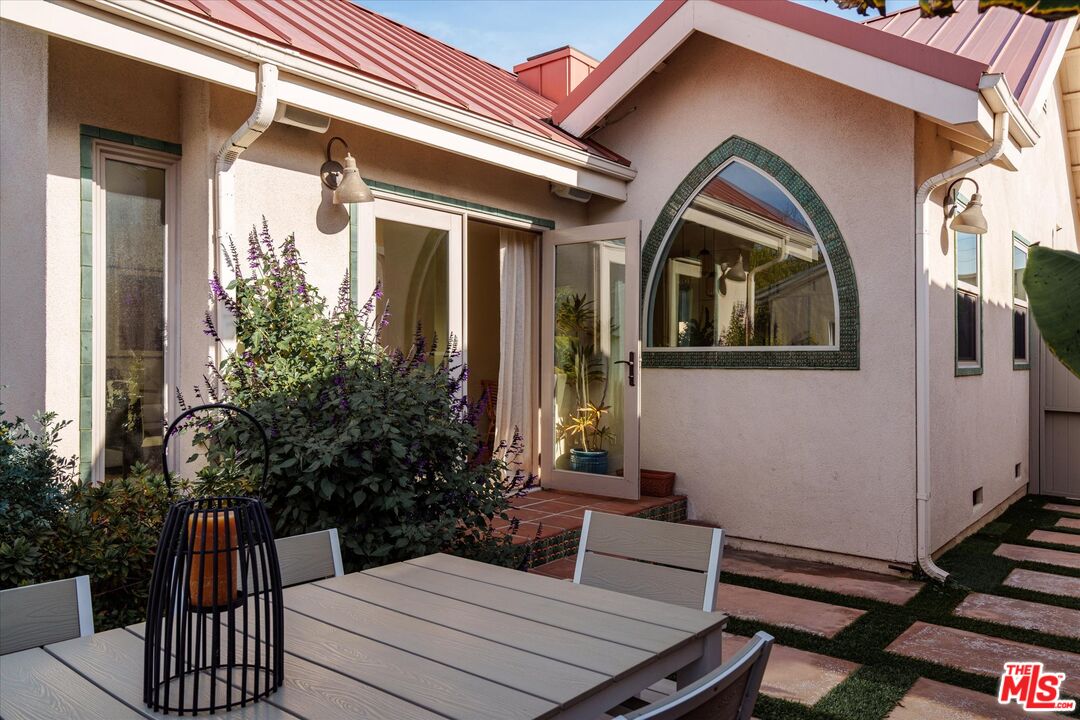1059 Marco Pl