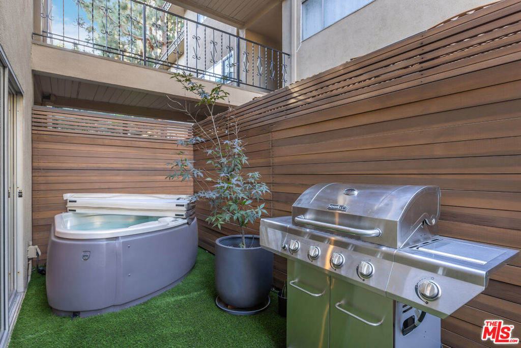 6720 Hillpark Drive Unit: 201