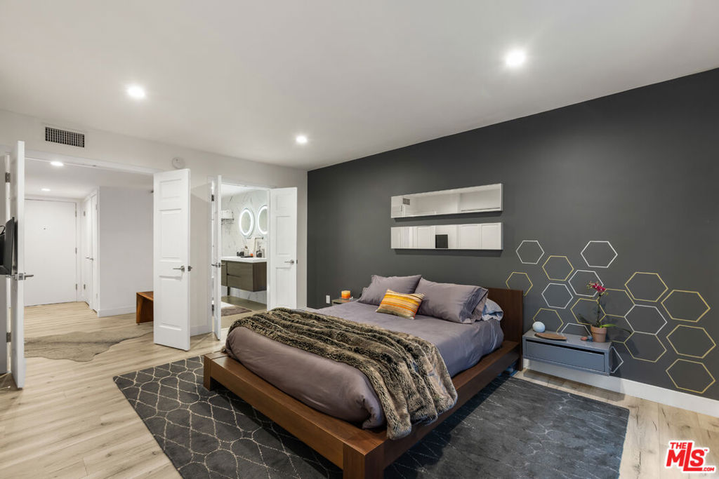 6720 Hillpark Drive Unit: 201