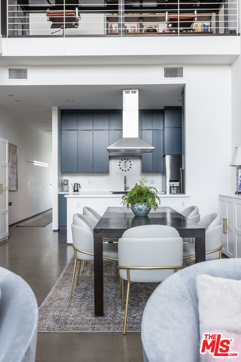 611 N Bronson Avenue Unit: 7