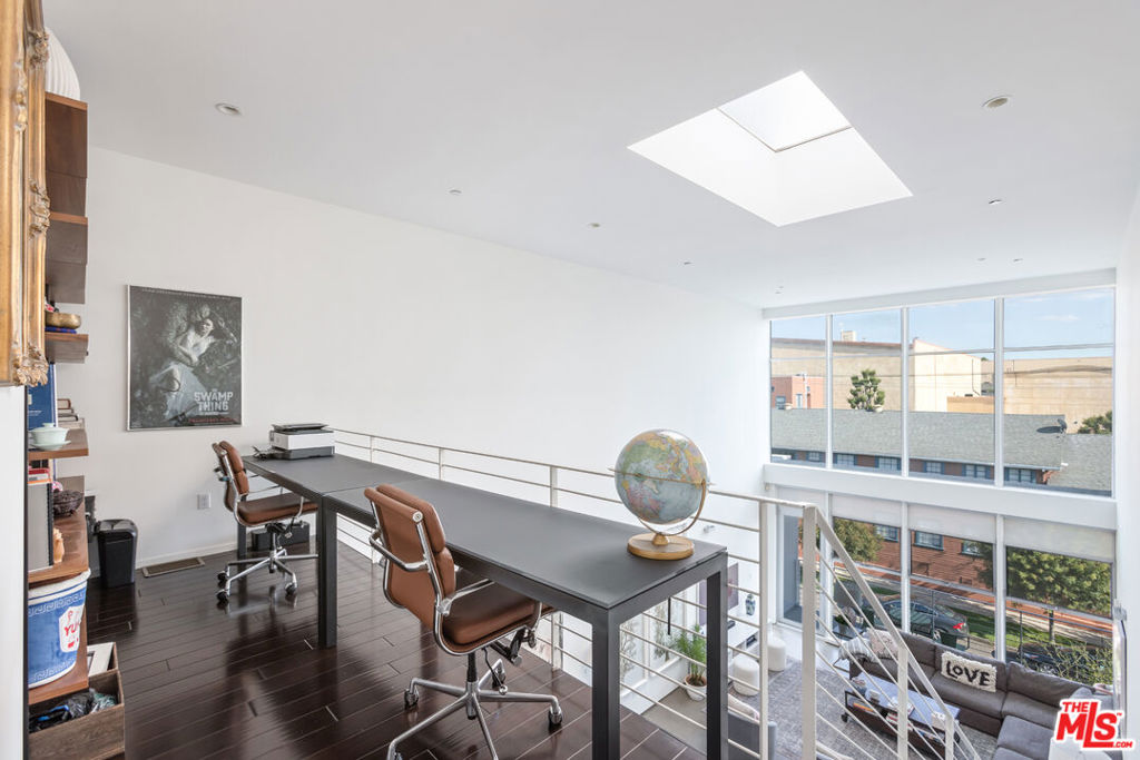 611 N Bronson Avenue Unit: 7