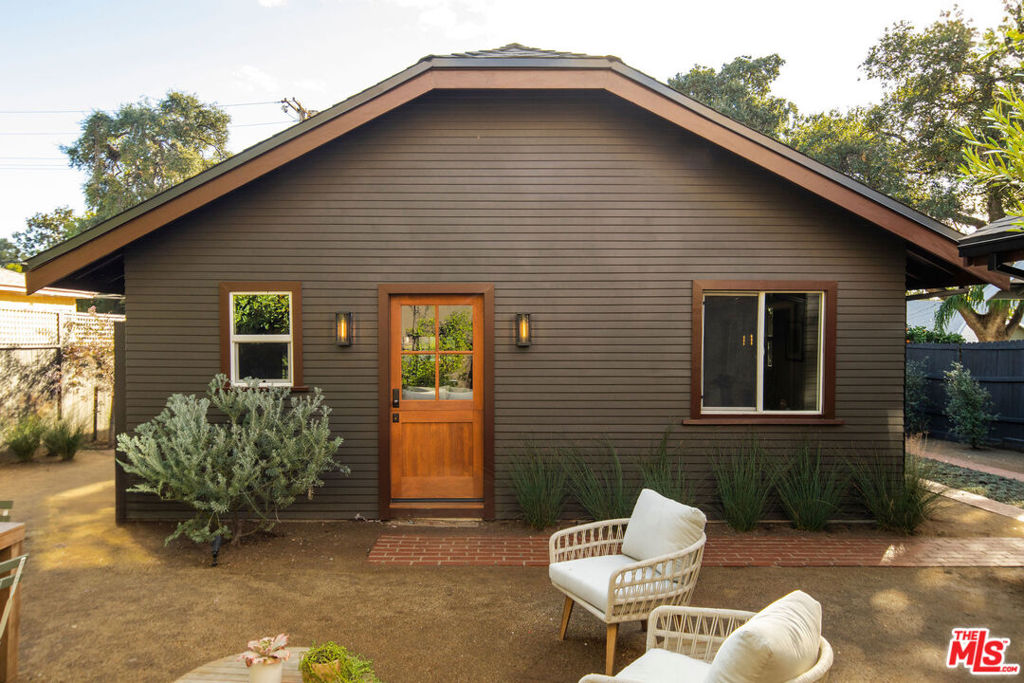 125 E Claremont Street