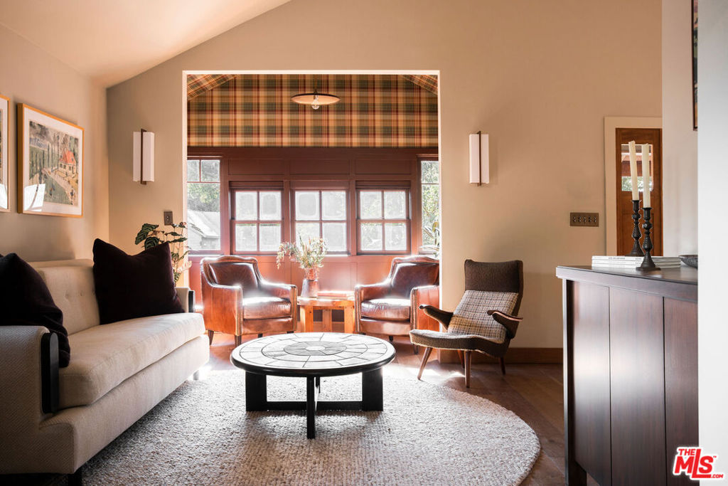 125 E Claremont Street