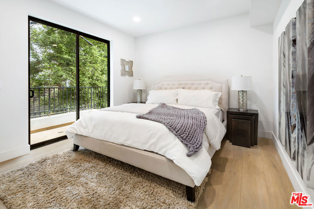 3659 1/2 Regal Place