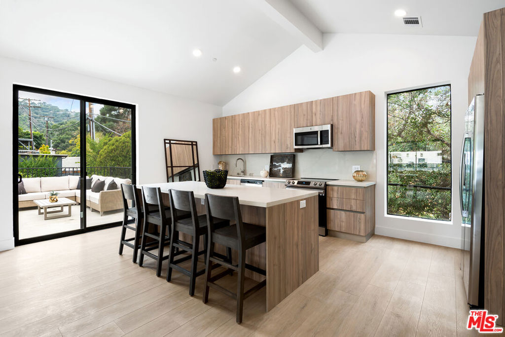 3659 1/2 Regal Place