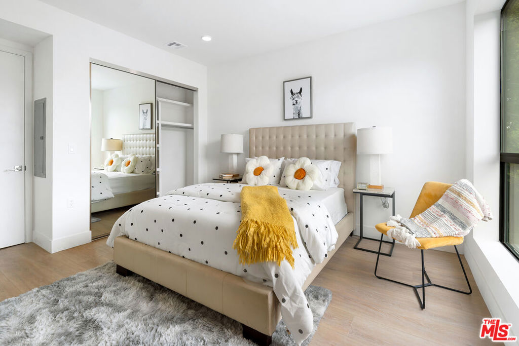 3659 1/2 Regal Place