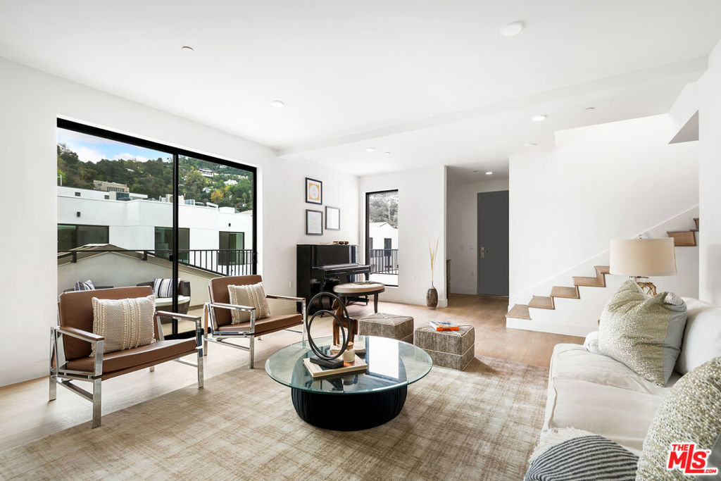 3659 1/2 Regal Place