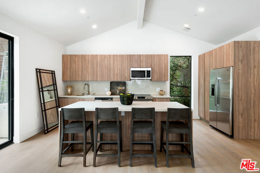 3659 1/2 Regal Place