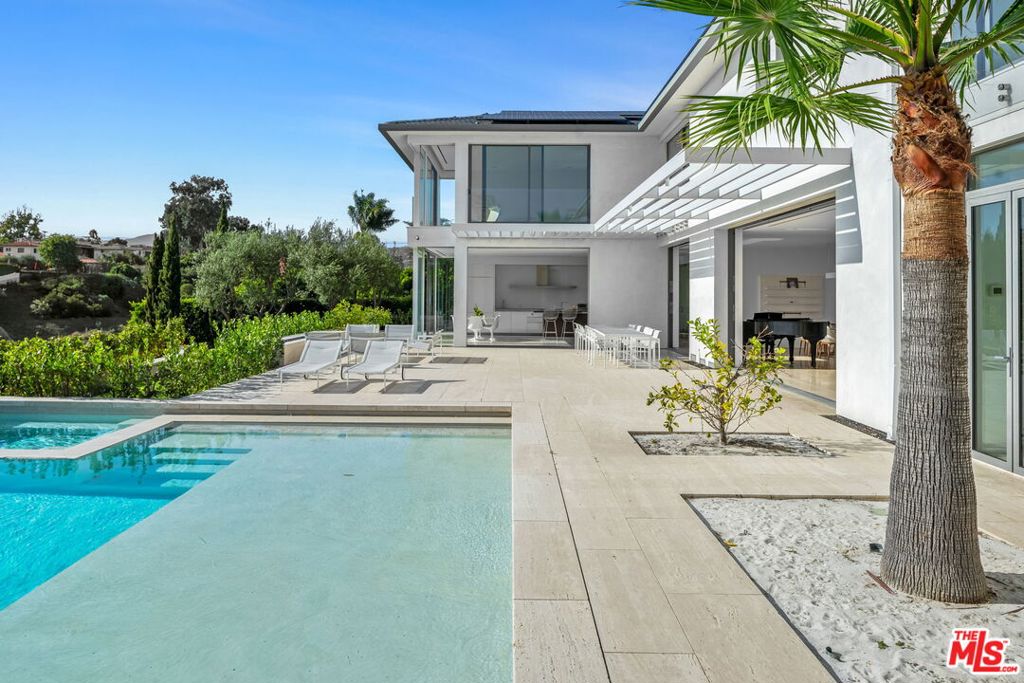 623 Alma Real Drive