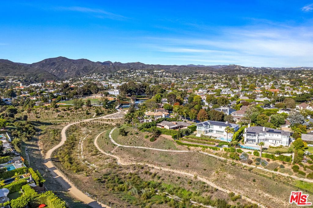 623 Alma Real Drive
