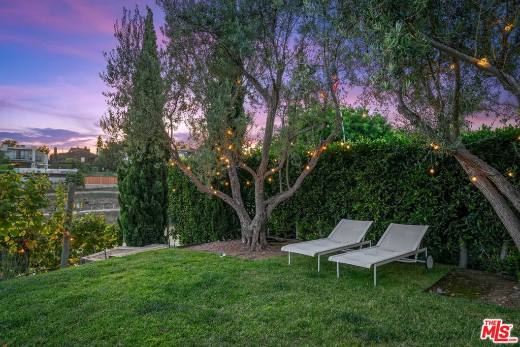 623 Alma Real Drive