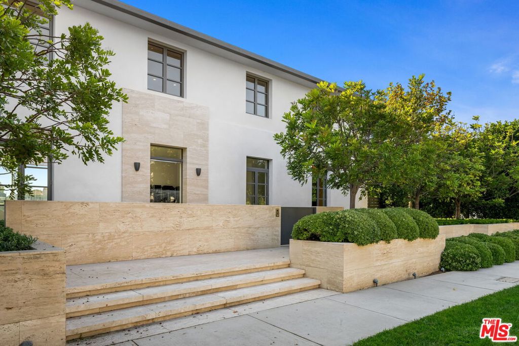 623 Alma Real Drive