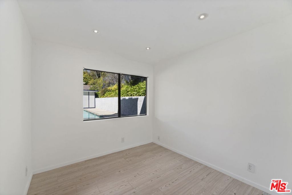 2937 Deep Canyon Drive