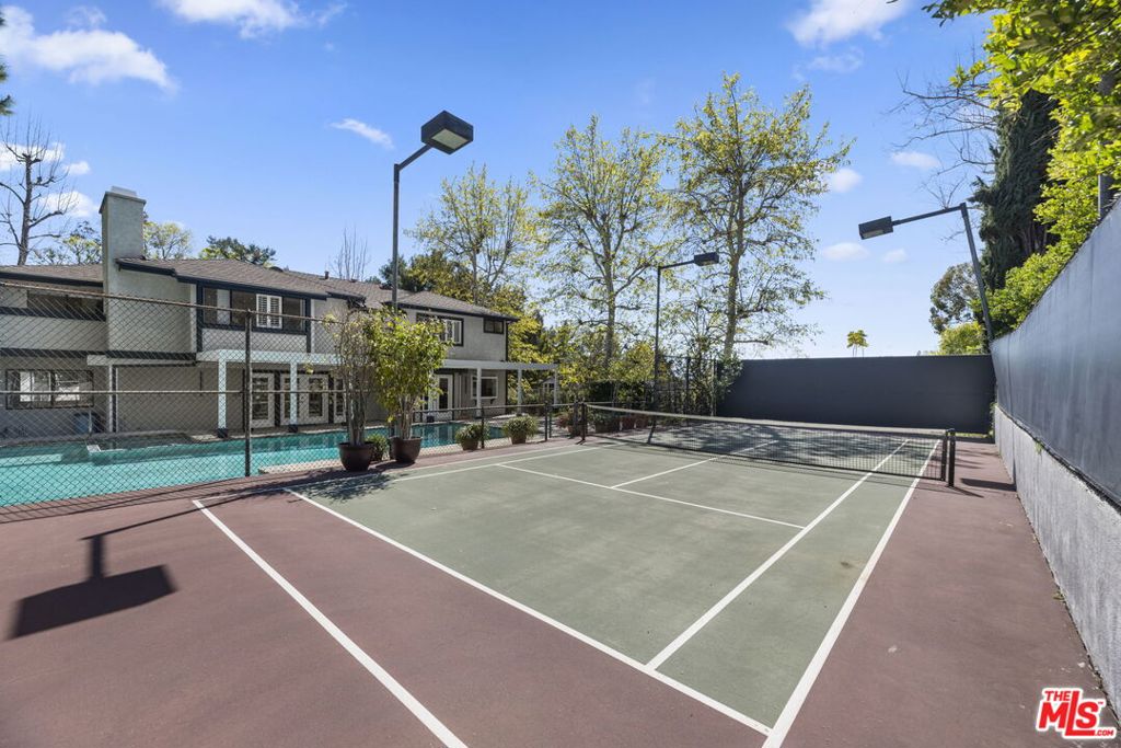 2937 Deep Canyon Drive