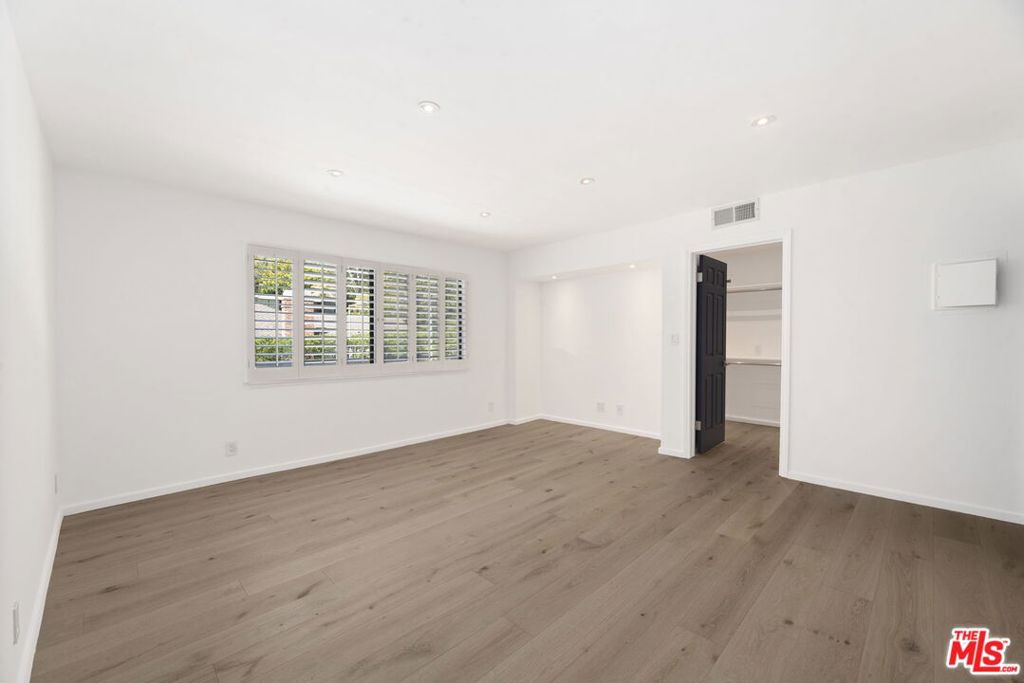 2937 Deep Canyon Drive