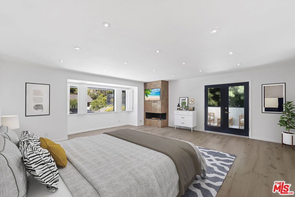 2937 Deep Canyon Drive