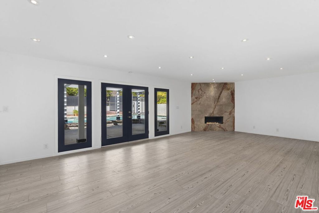 2937 Deep Canyon Drive