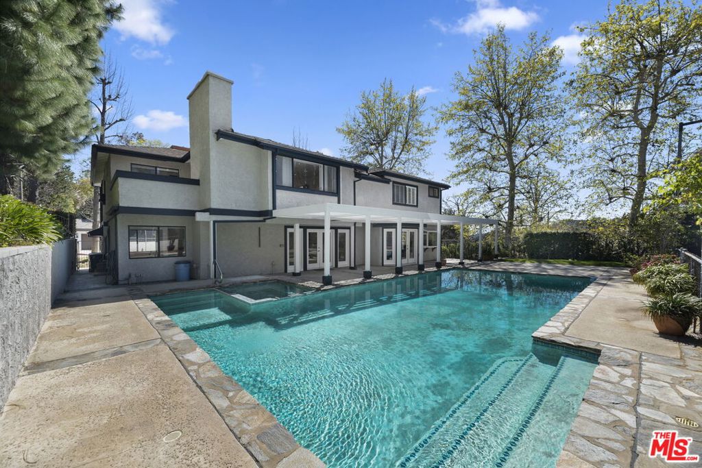 2937 Deep Canyon Drive