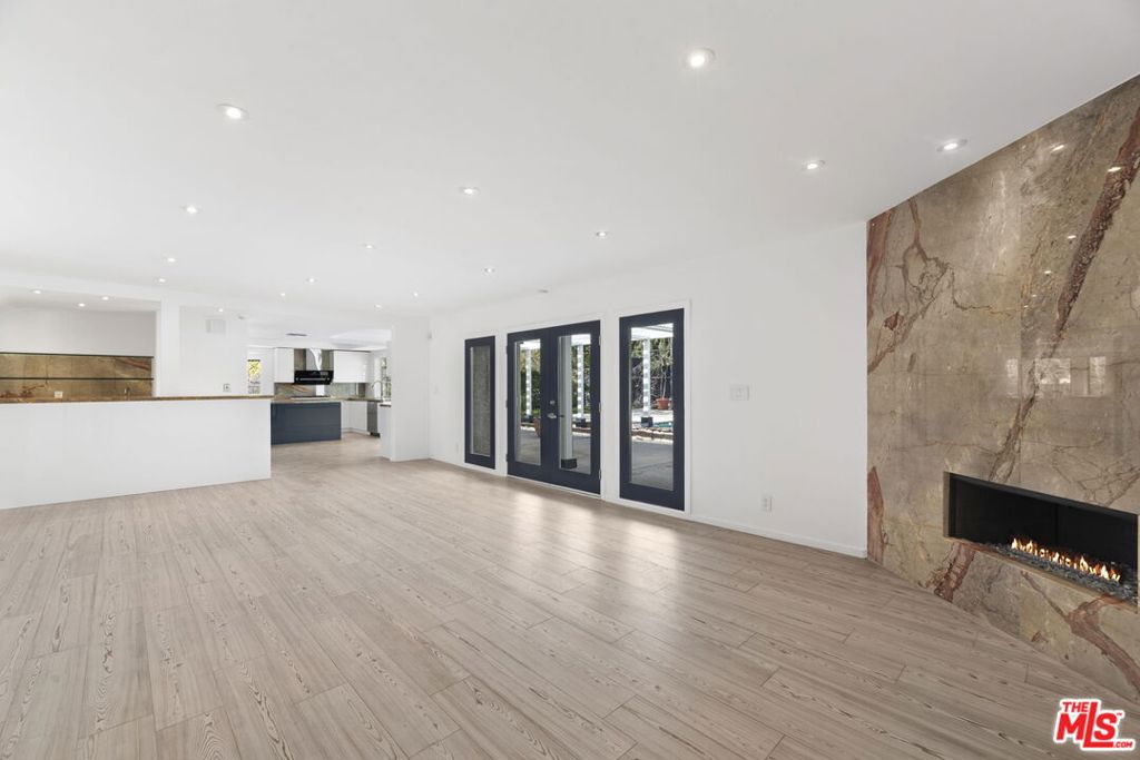 2937 Deep Canyon Drive