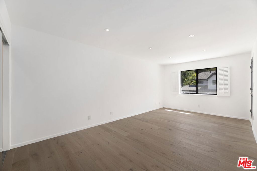 2937 Deep Canyon Drive