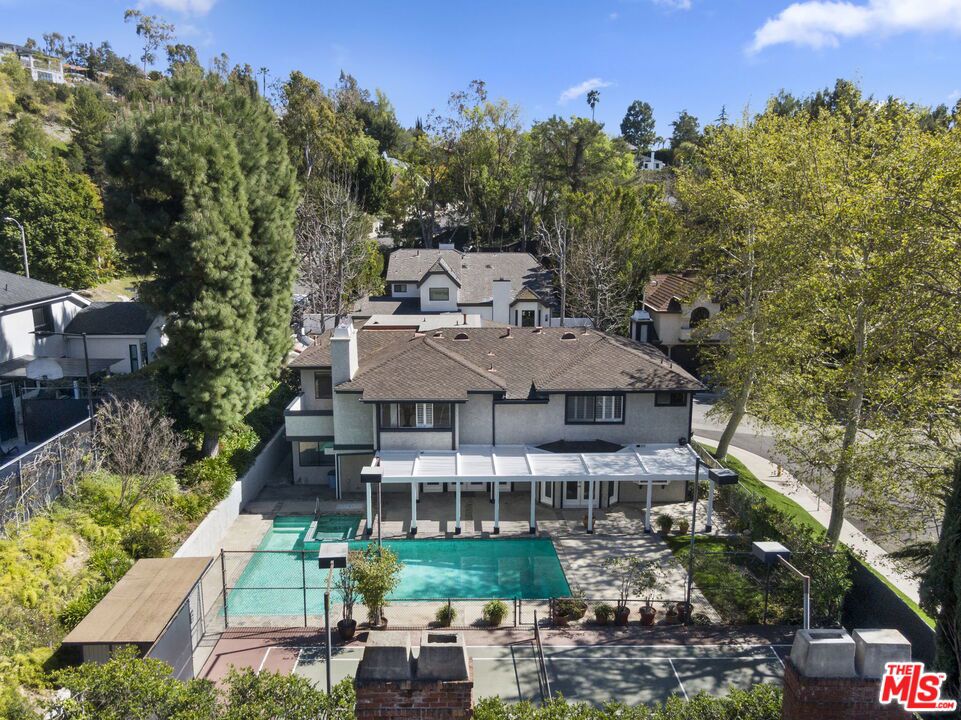 2937 Deep Canyon Drive