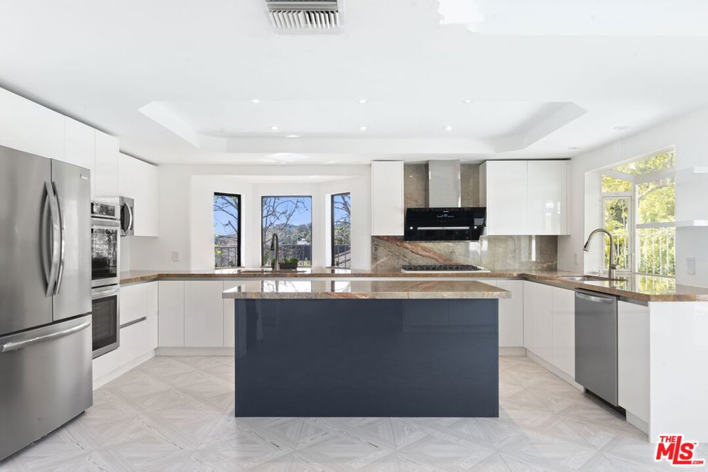 2937 Deep Canyon Drive