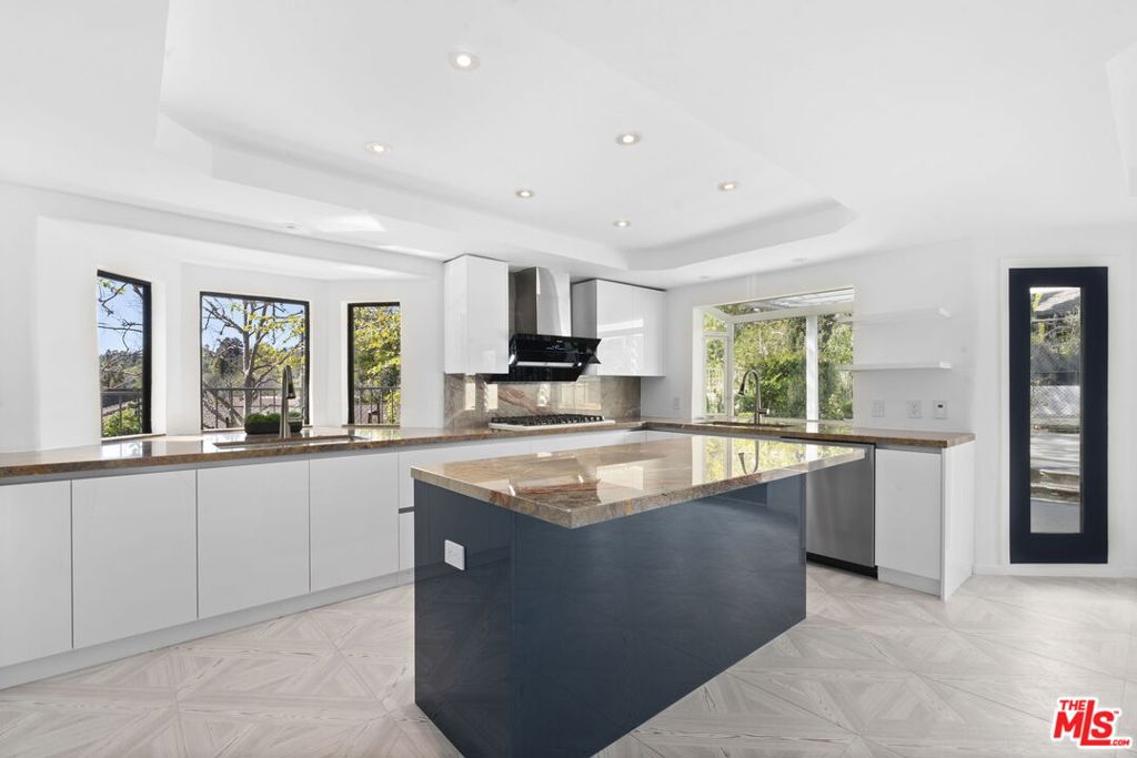 2937 Deep Canyon Drive