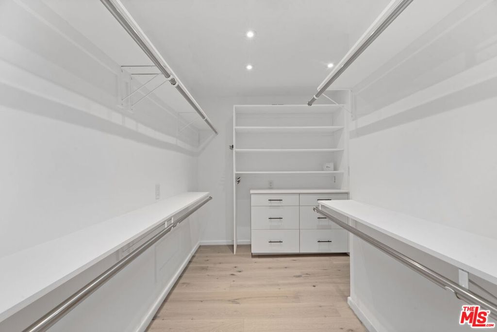 2937 Deep Canyon Drive