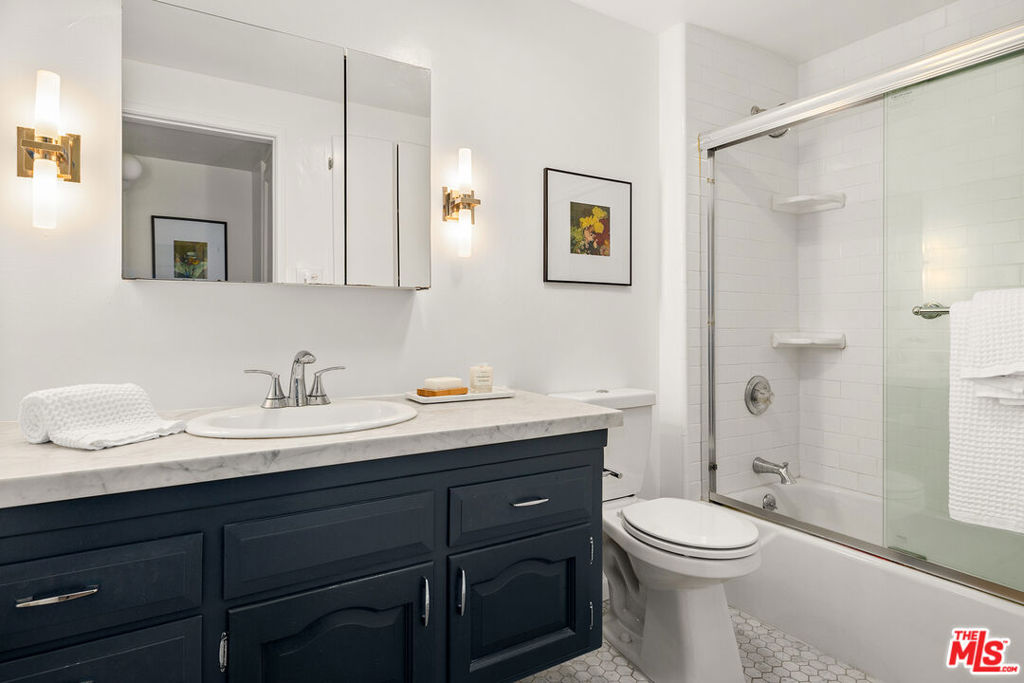 6704 Hillpark Drive 202