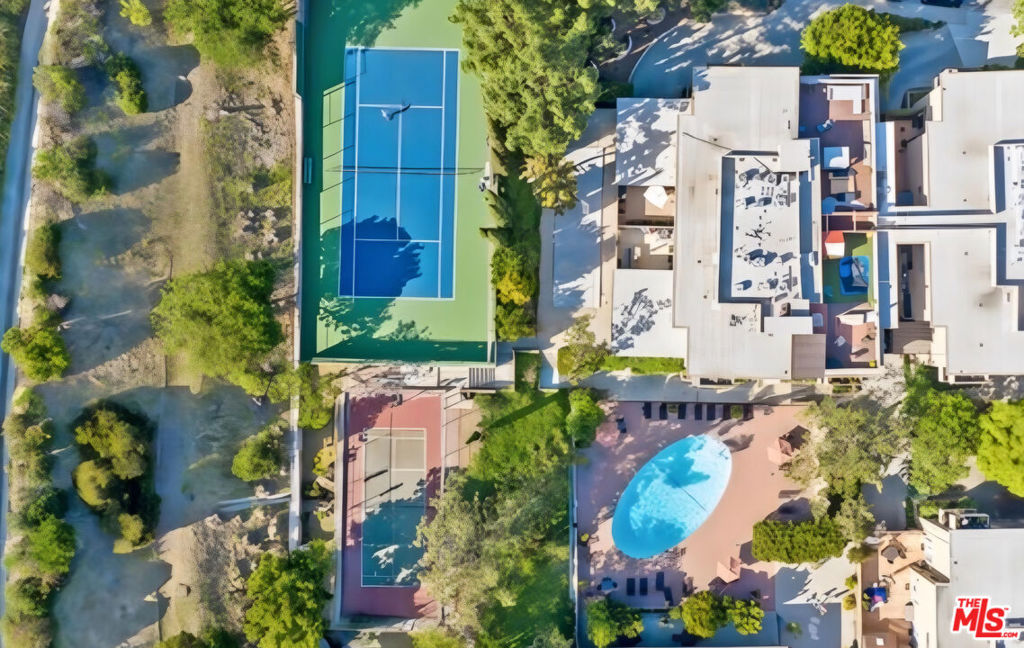 6704 Hillpark Drive 202