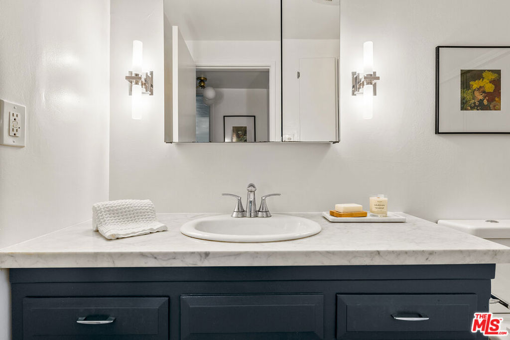 6704 Hillpark Drive 202