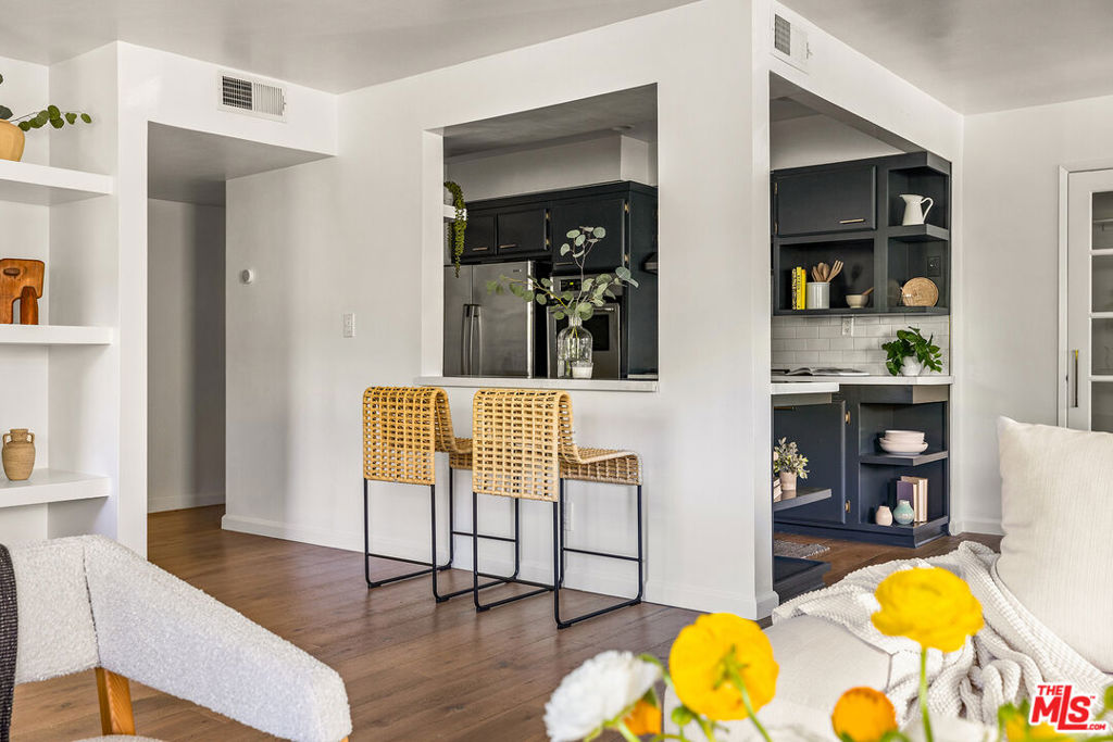 6704 Hillpark Drive 202