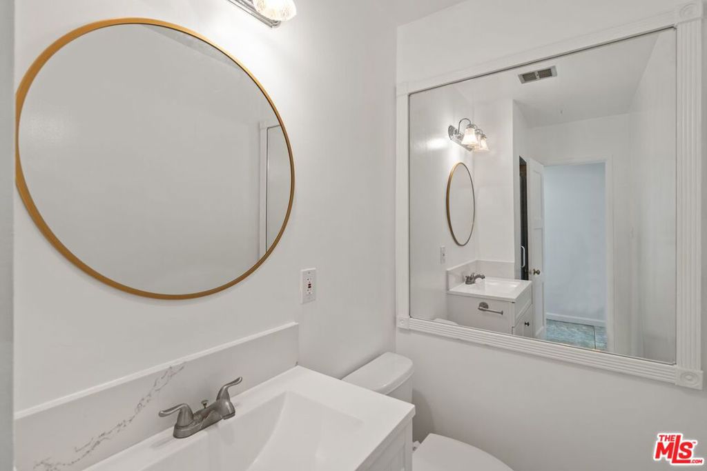 16666 Mccormick Street