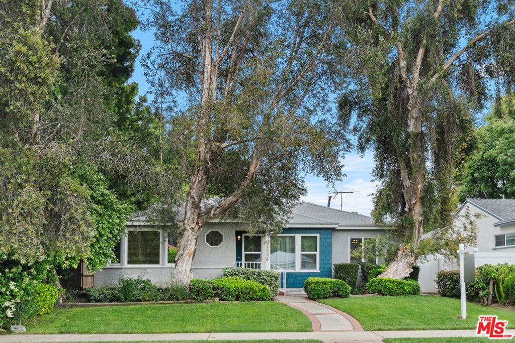 16666 Mccormick Street