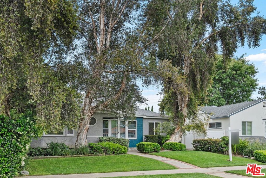 16666 Mccormick Street