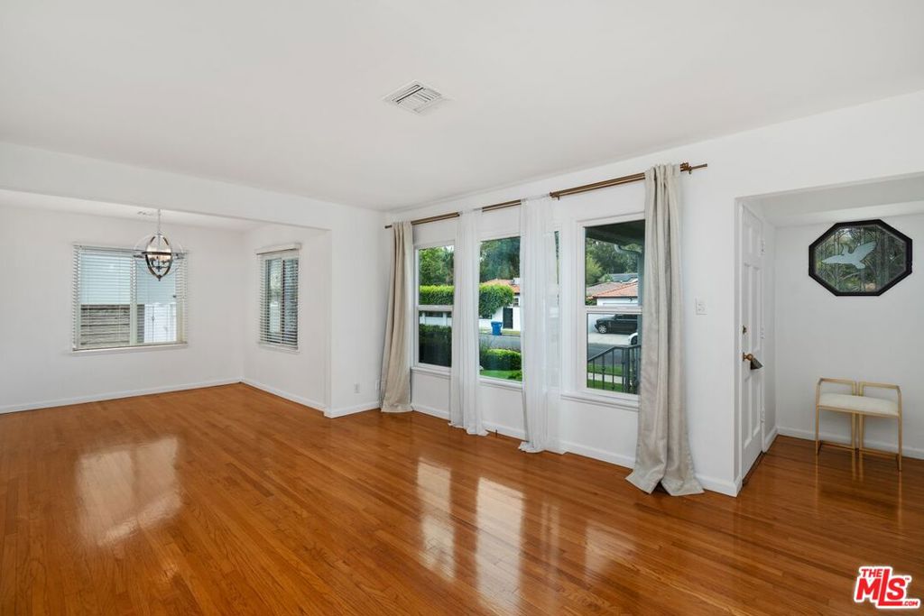 16666 Mccormick Street