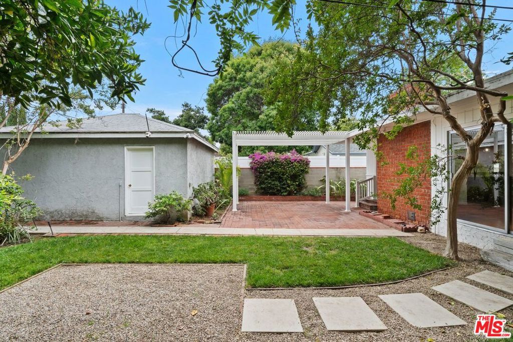 16666 Mccormick Street