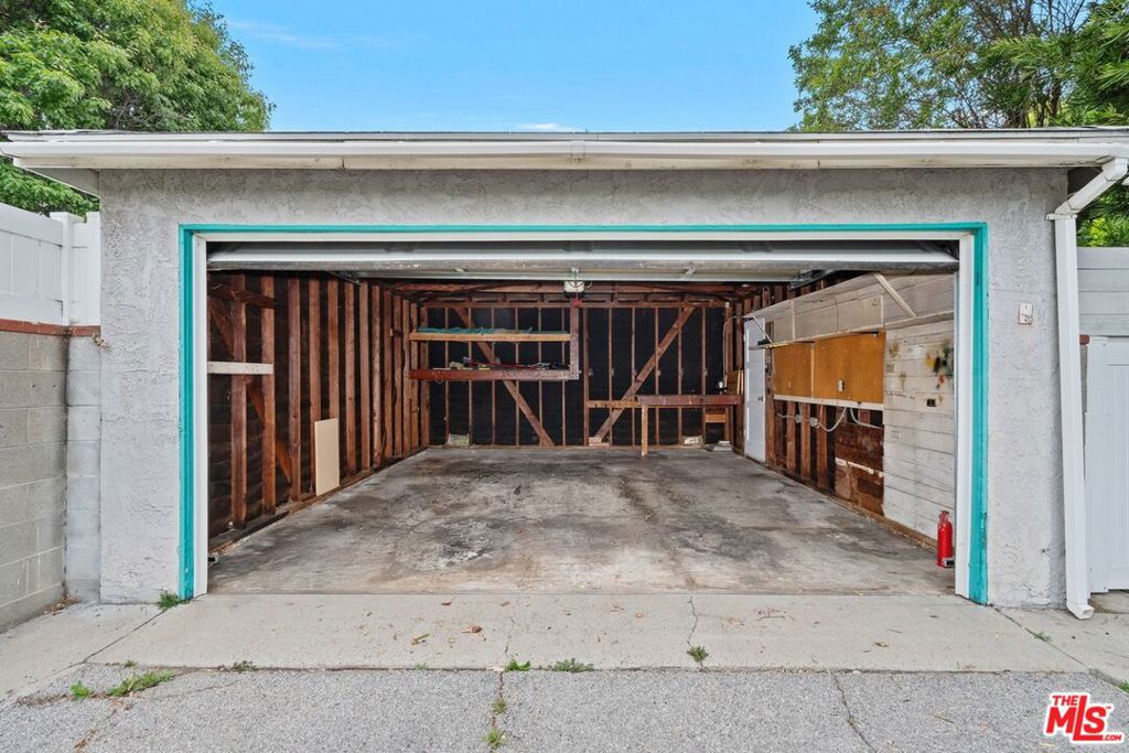 16666 Mccormick Street