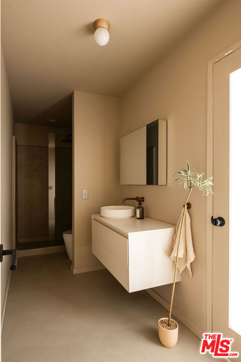 4722 Larkwood Avenue