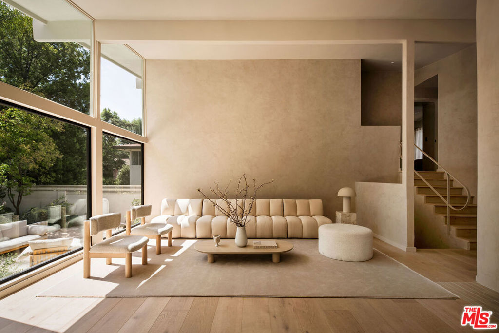 4722 Larkwood Avenue